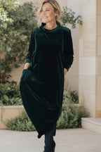 RORY - Sophisticated Velvet Dress