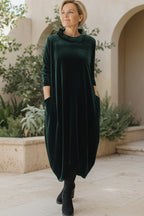 RORY - Sophisticated Velvet Dress