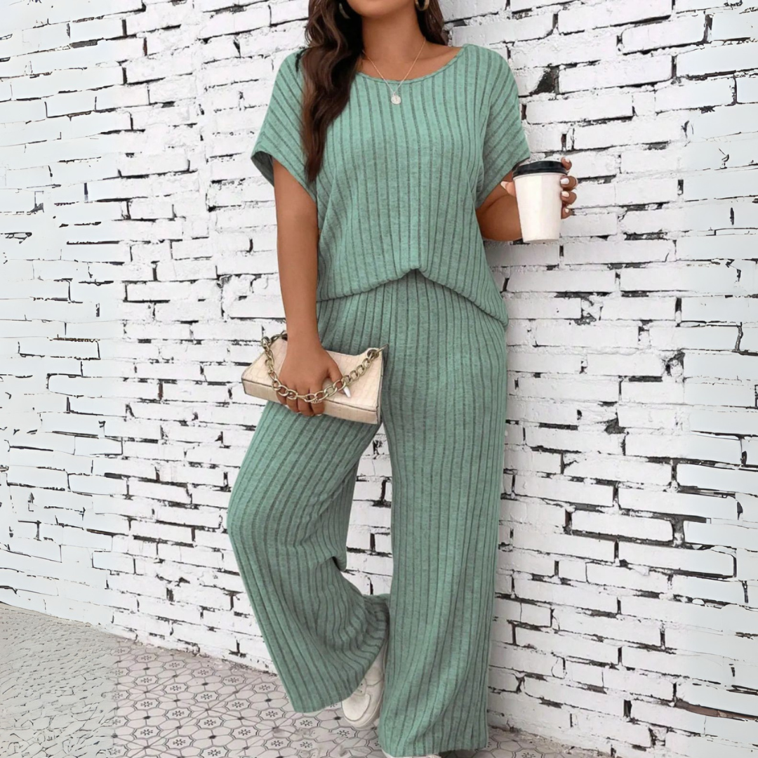 WAUNA™ - Plus Size Casual Short Sleeve Top & Pants Ensemble