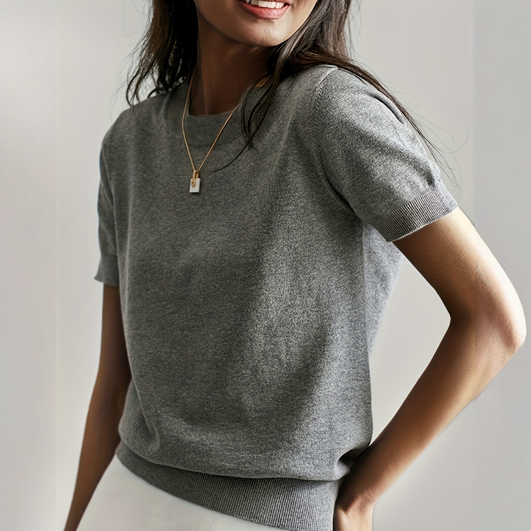 Viane - Relaxed Fit Short Sleeve Crew Neck Tee