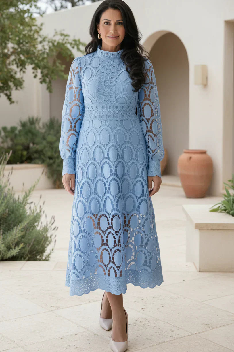 VALENTINA – KANT MIDI DRESS" can be rewritten as "VALENTINA KANT MIDI DRESS." 

If you would like a more creative option: "VALENTINA KANT Elegant Midi Dress.