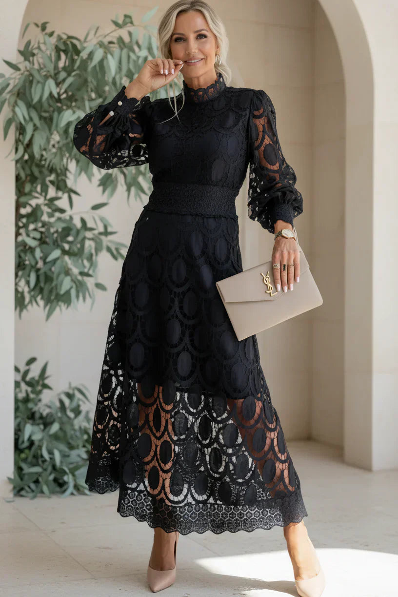 VALENTINA – KANT MIDI DRESS" can be rewritten as "VALENTINA KANT MIDI DRESS." 

If you would like a more creative option: "VALENTINA KANT Elegant Midi Dress.