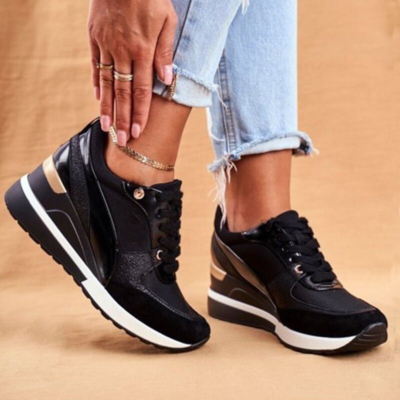 WILLA - FASHIONABLE SNEAKERS
