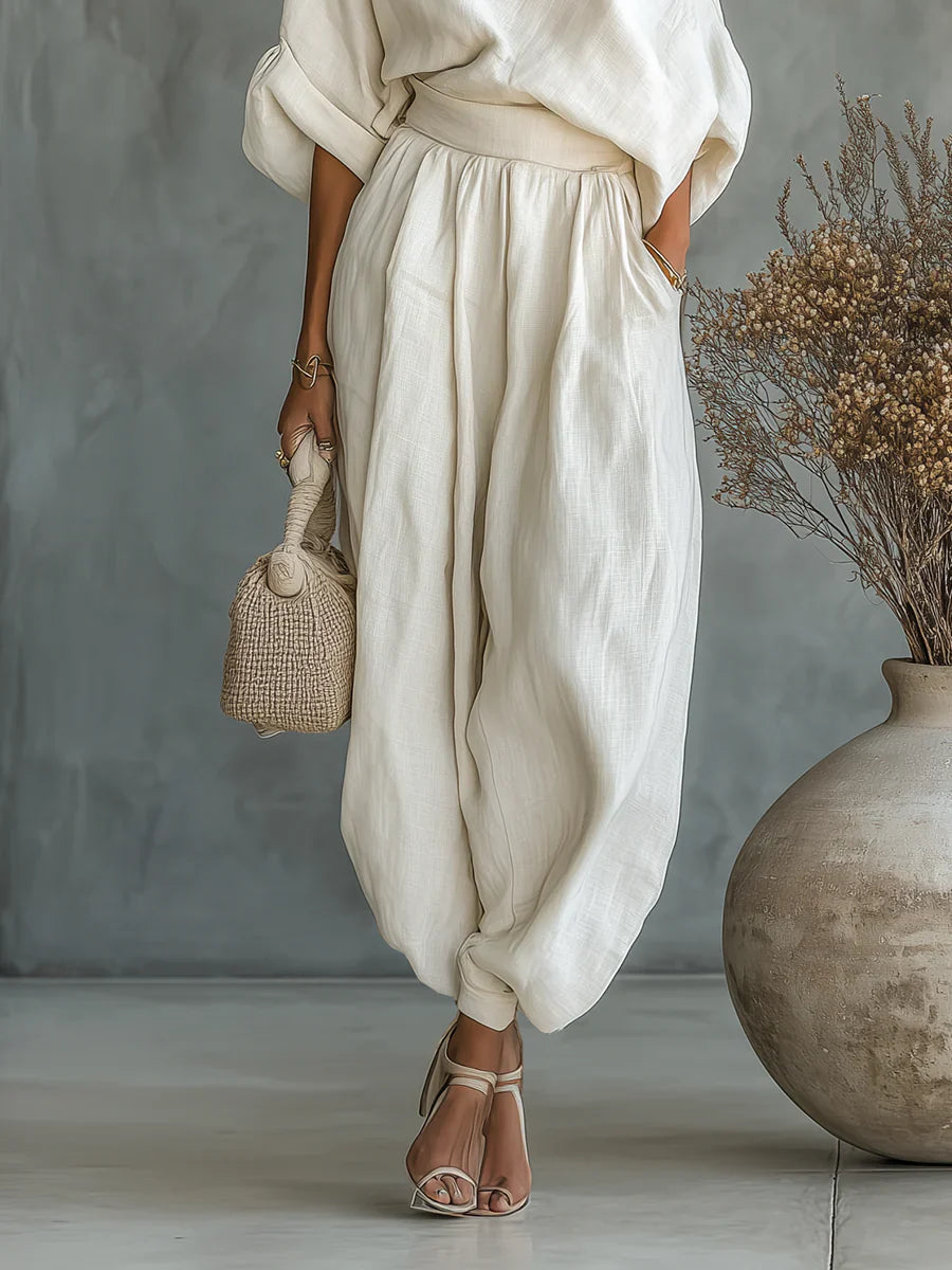 Lisa | Soft top with off-shoulder design and tapered pants