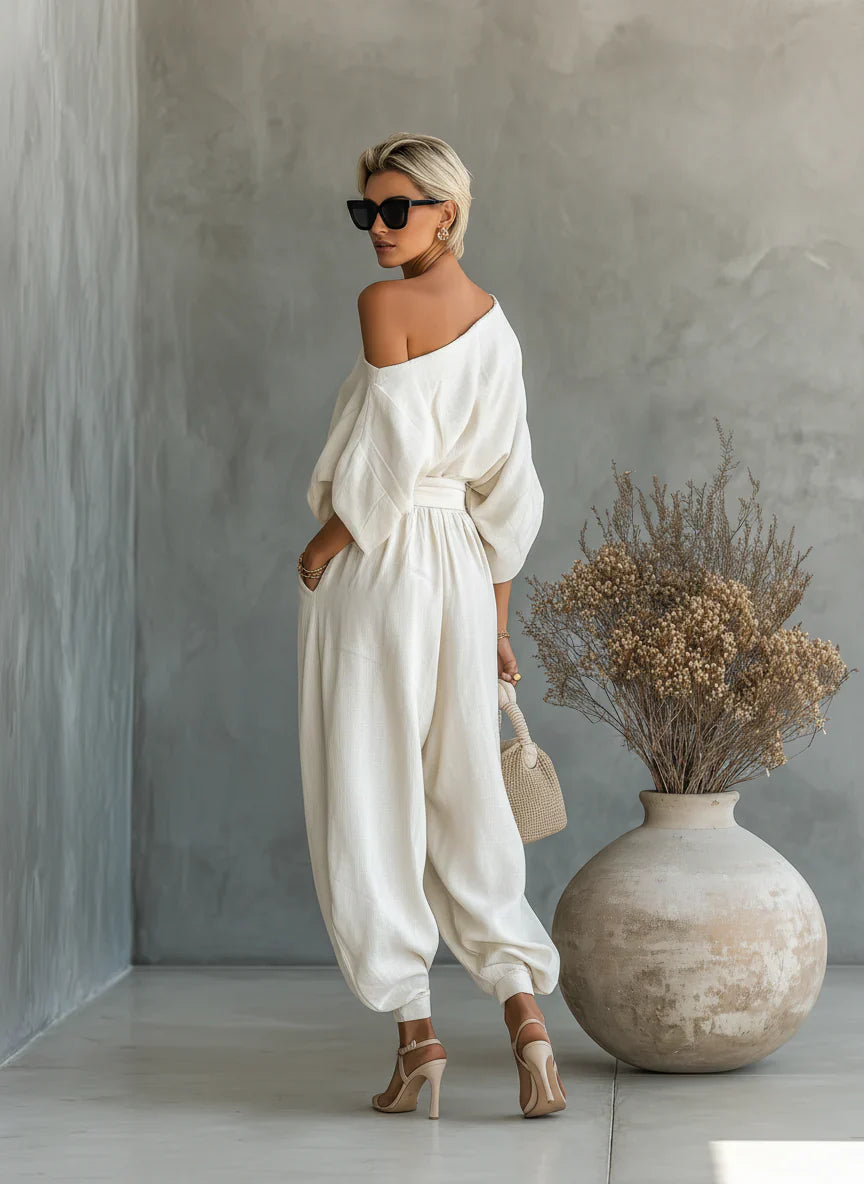 Lisa | Soft top with off-shoulder design and tapered pants