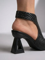 TWISTED | Elegant woven heels